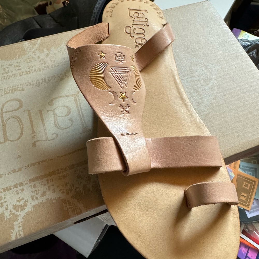 Women’s sandals
